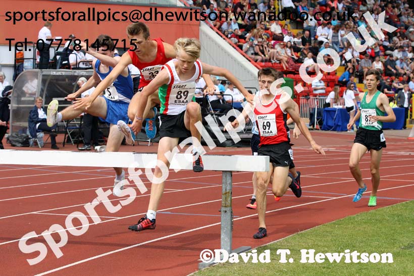 Inter boys 1500 metres steeplechase, 2015 English Schools, Gateshead. Photo: David T. Hewitson/Sports for All Pics